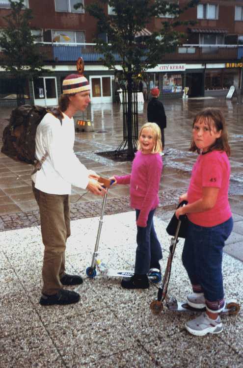 [Sound Detector in Gimo square, testing a children's bicycle.]